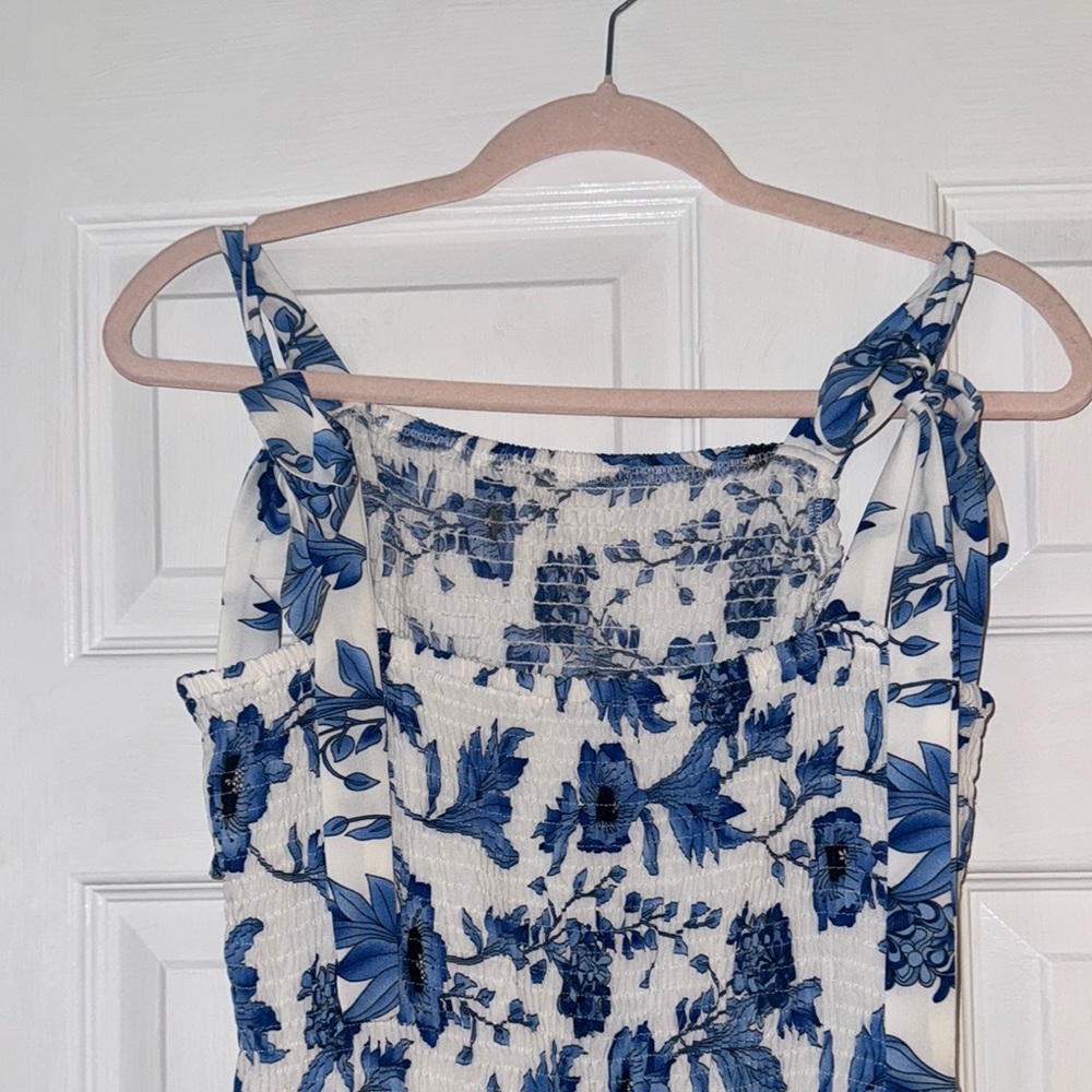 Floral Blue and White Sleeveless Top